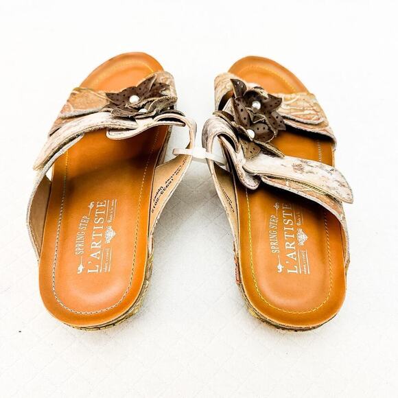 L'Artiste Spring Step Karina Leather Open Toe Sandal Flower Adorned Size 39 MINT - Picture 2 of 5